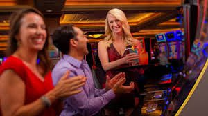 iw361 ကာစီနို VIP ကစားသမားများ Jackpot Slots ကစားနေသောမြင်ကွင်း